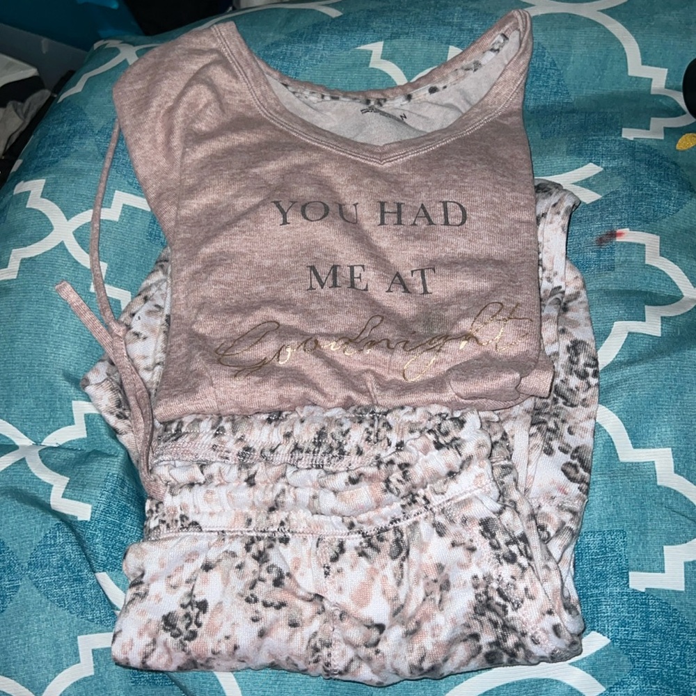 Comfy P.J set! With smug on top from dryer but otherwise like new!
